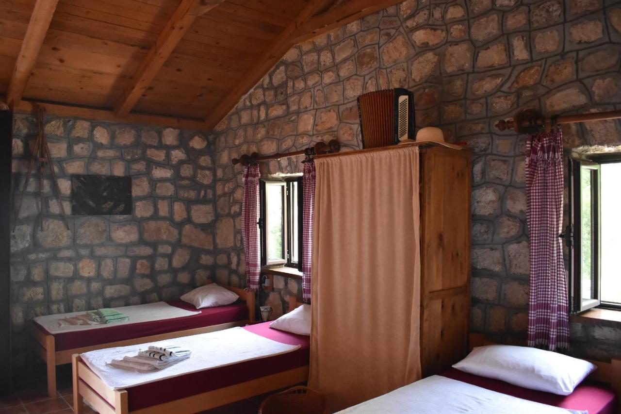 הוילה וירפזאר Rent House Orahovo מראה חיצוני תמונה